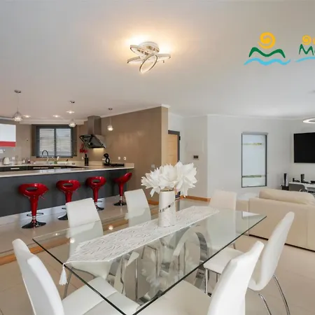 Willa Ourmadeira - Side Of Paradise